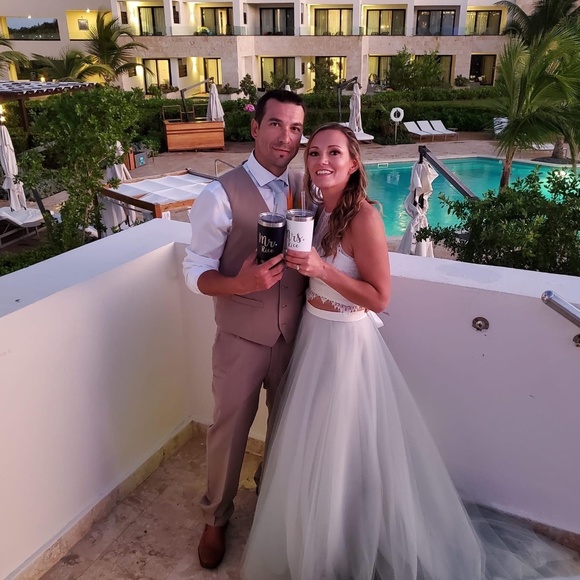 Meet your Posher, Tiffany - Picture 1 of 1